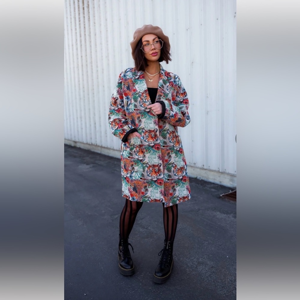 NWT Size L/XL LALA Original: Scorpio Coat in Wild Soul Jacquard